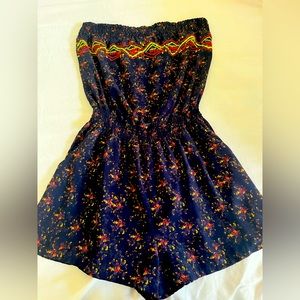 Women’s shorts jumper/ romper  strapless size XL